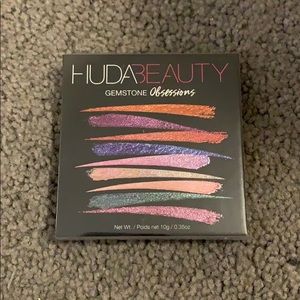 UNUSED Huda Beauty Gemstone Obsessions Palette